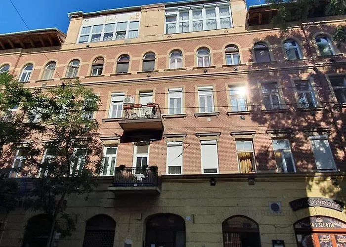 Appartement Nefelejcs Near The Keleti Railway Station